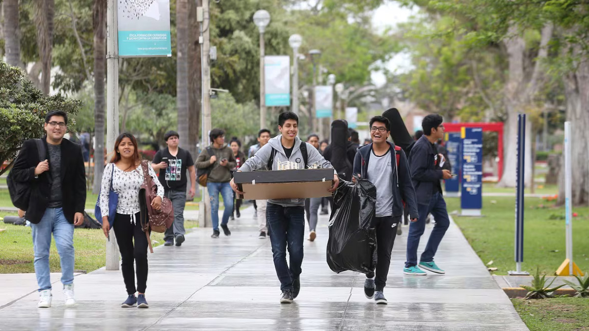 <p>Educación universitaria privada amplía su peso en la economía peruana representando cerca del 2% del PBI</p>