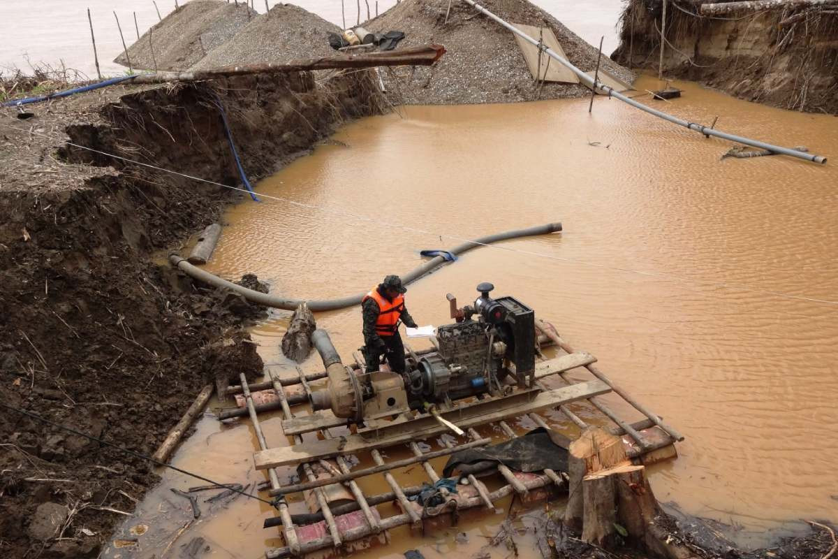 ipe-exportacion-de-oro-de-origen-ilegal-superaria-por-primera-vez-a-la-de-origen-legal-este-ano