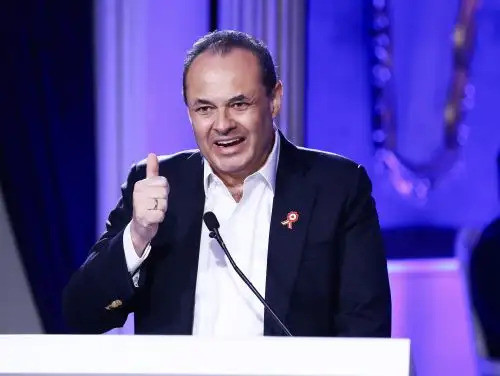 <p>Encuesta del Poder 2026: Luis Carranza y Roque Benavides lideran la lista de peruanos que deberían tener mayor participación en la política</p>