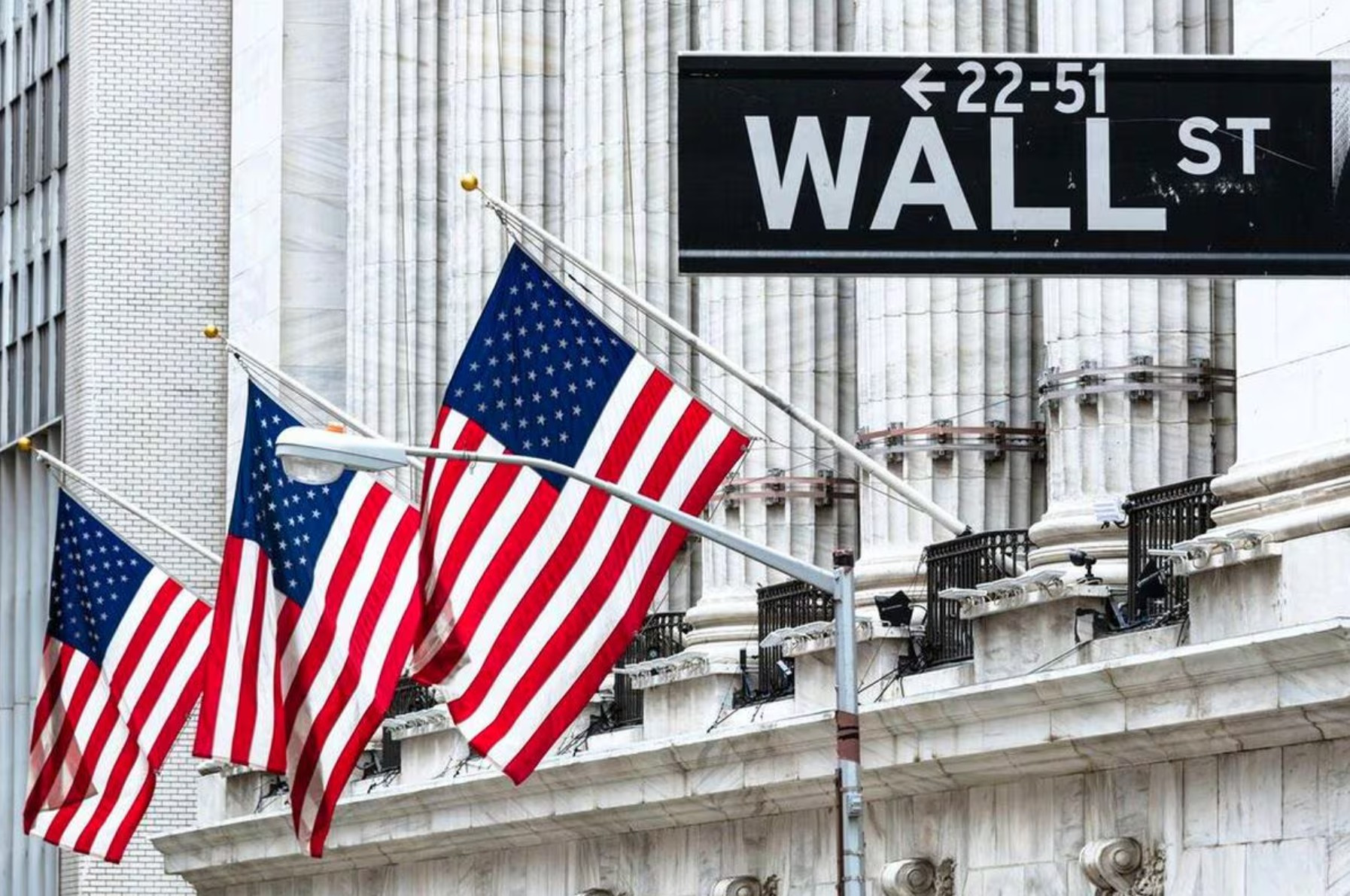 <p>BlackRock, J.P. Morgan y Fidelity: gigantes institucionales elevan su apuesta por las firmas peruanas en Wall Street</p>