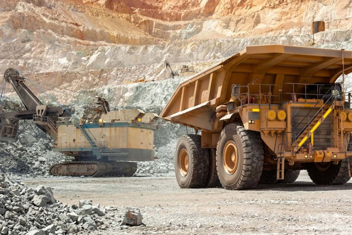 Minem: producción de oro cayó 7.3% en el acumulado hasta agosto y la de cobre creció 1.2%