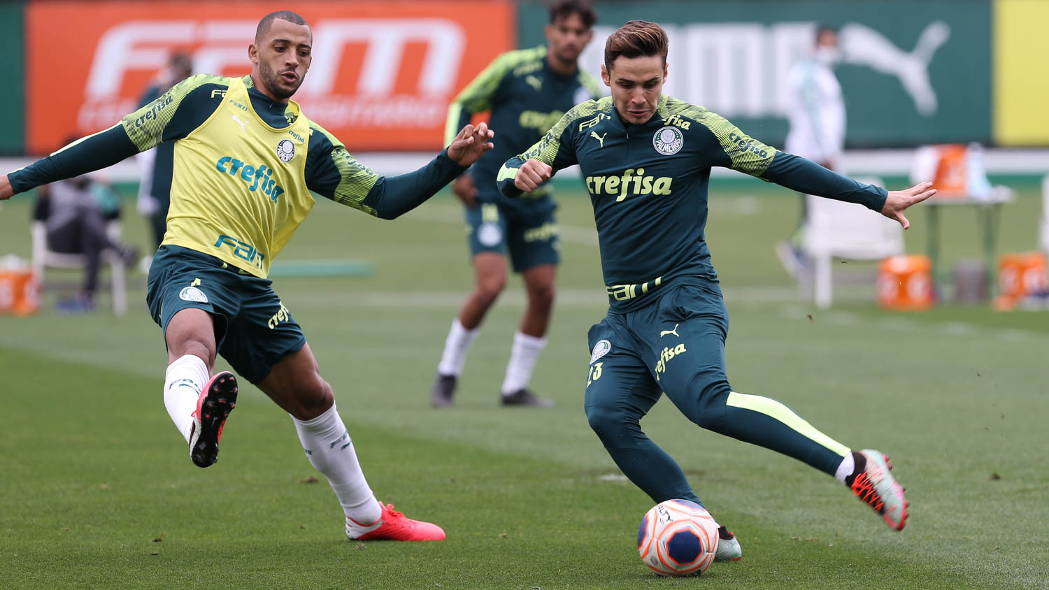 Palmeiras finaliza treino em dois períodos com trabalho tático e de finalização