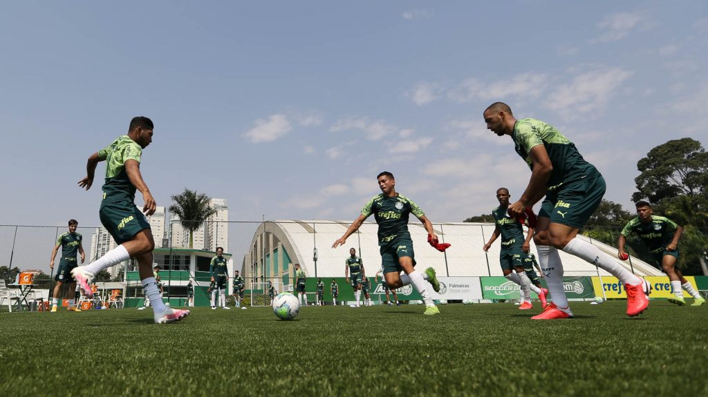 Com treino no sintético, Palmeiras encerra preparação para o confronto com Sport