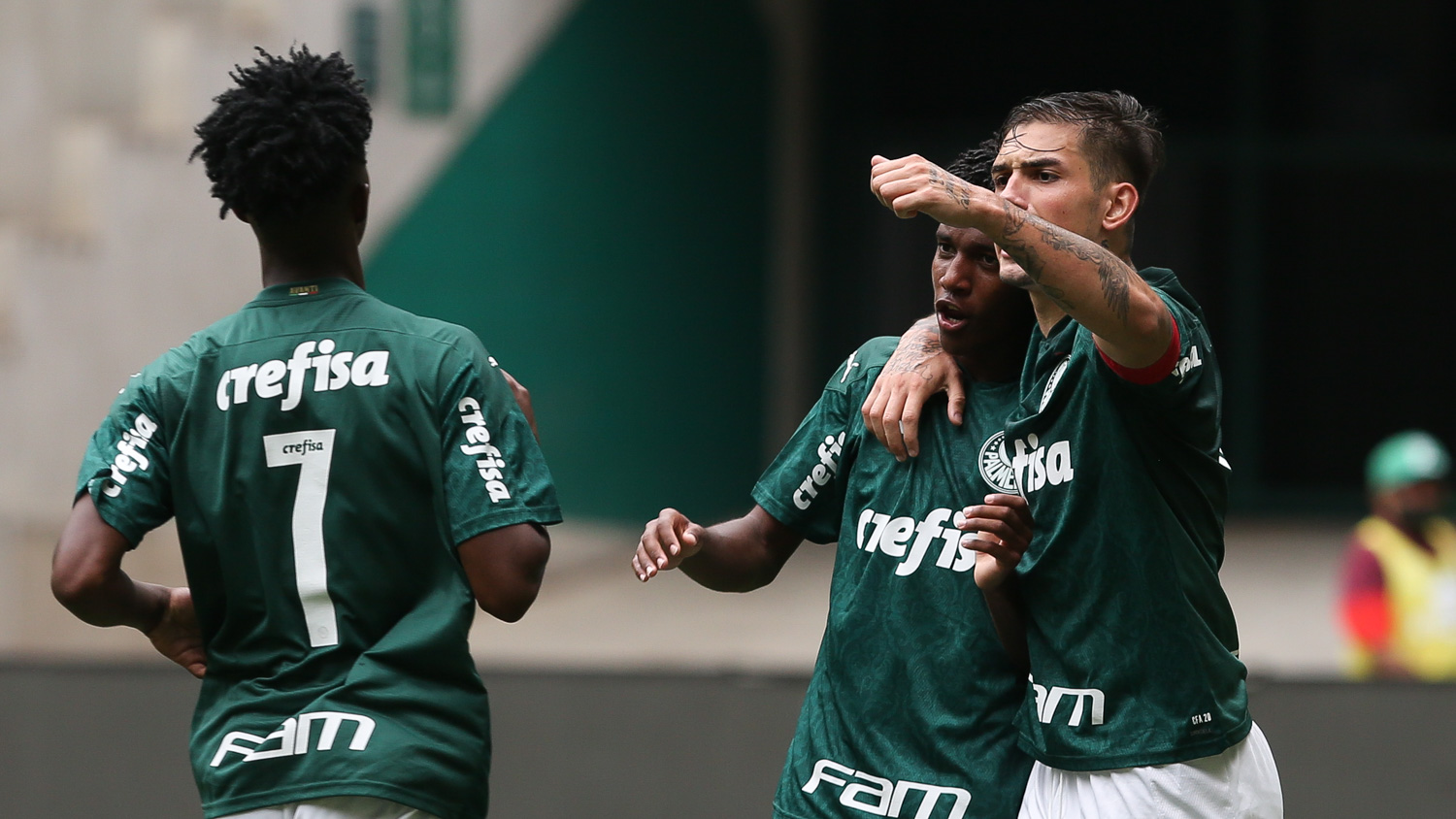Palmeiras vence Serra e vai à próxima fase da Copa do Brasil