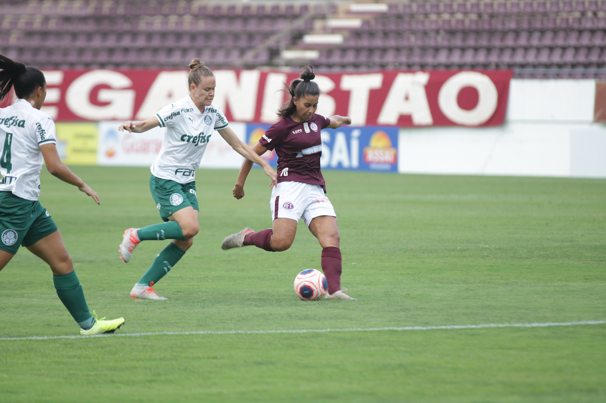 Feminino: Palmeiras luta, mas sofre revés contra a Ferroviária na estreia do Paulista
