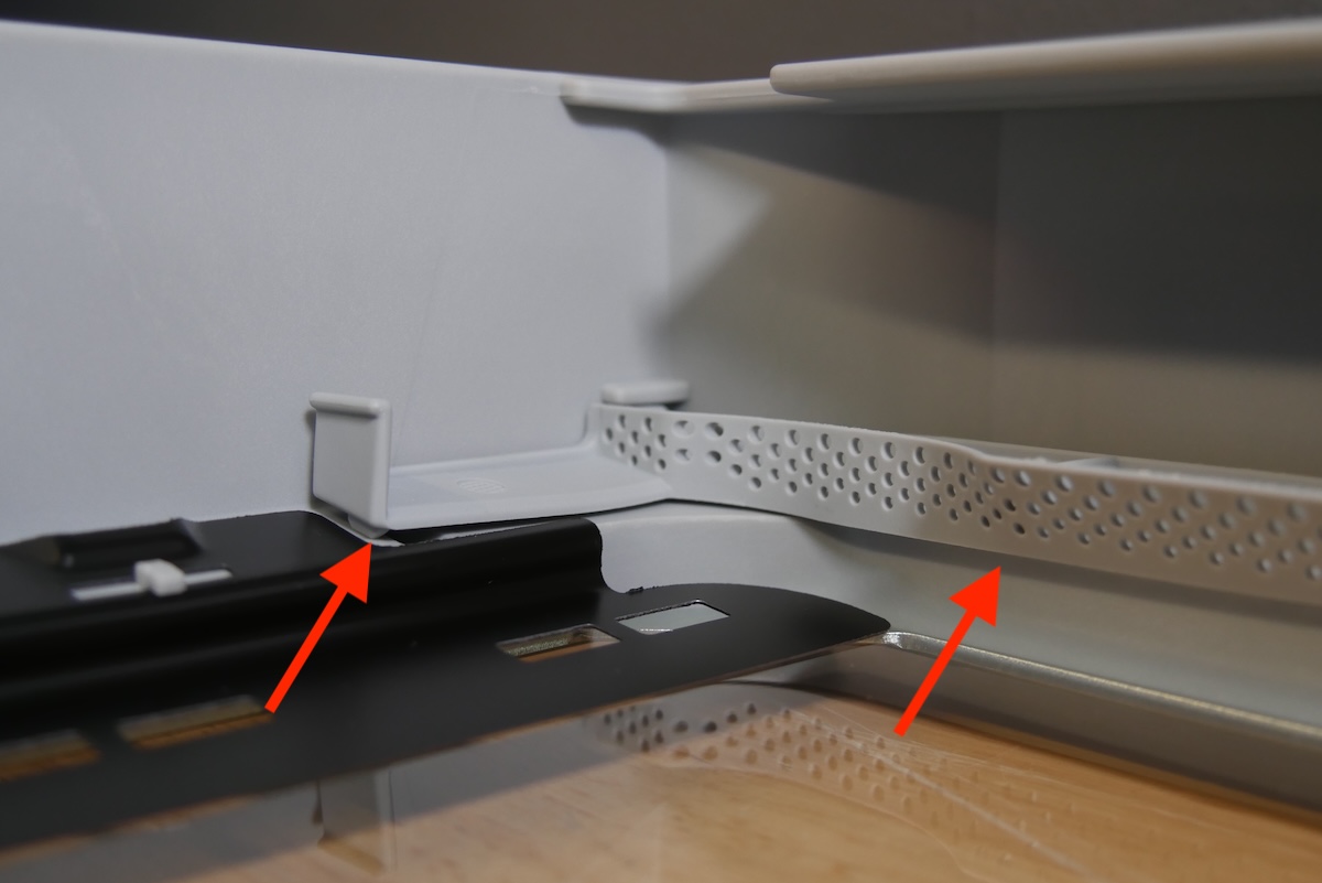 碎屑收集器安裝不正確（近照）