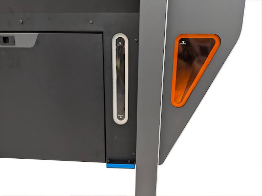 Fuse Blast media hopper window.