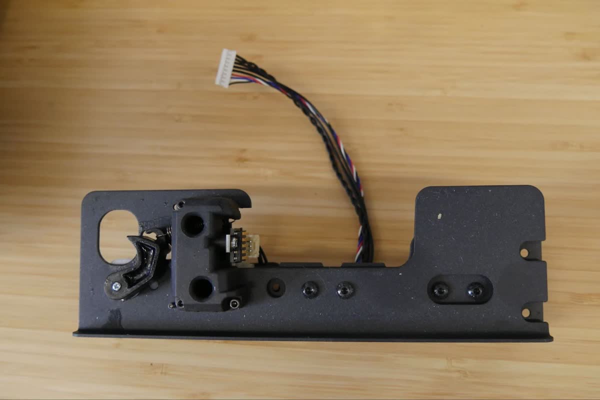 Replacing the Form 3 cartridge floor