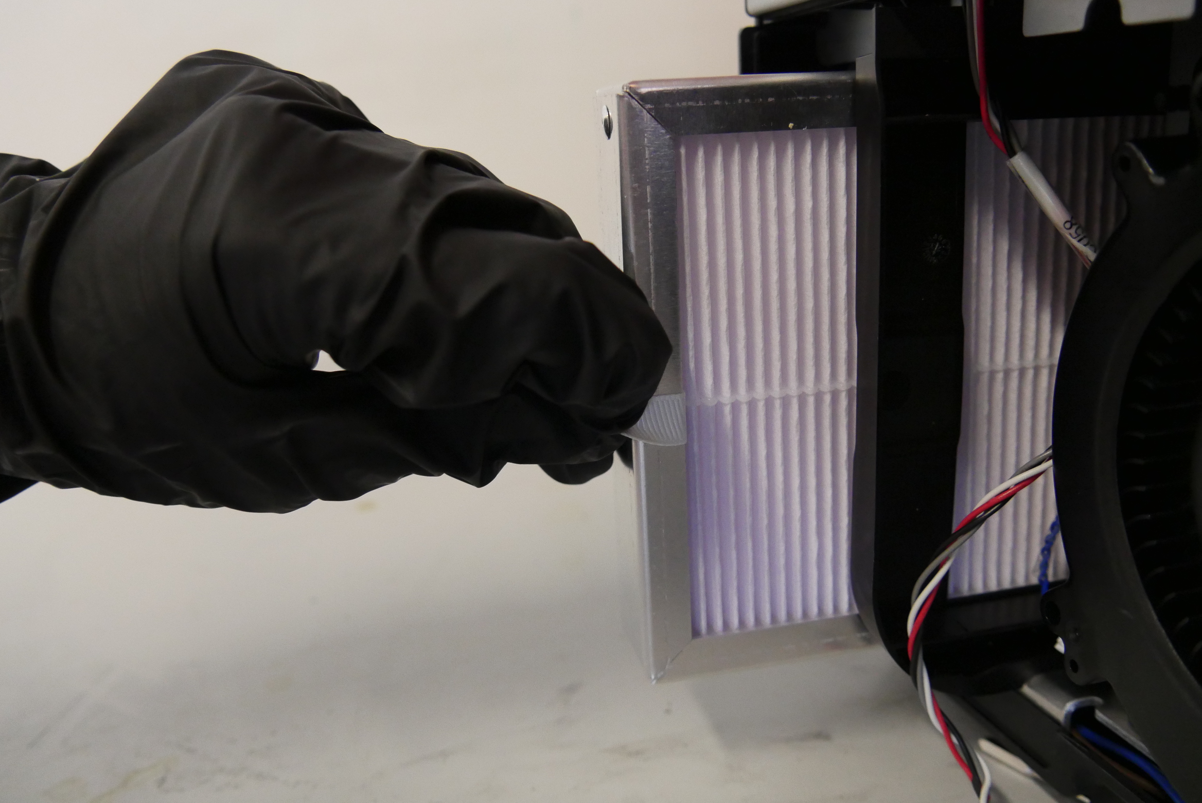 Replacing the Form 4 Light Processing Unit fan filter