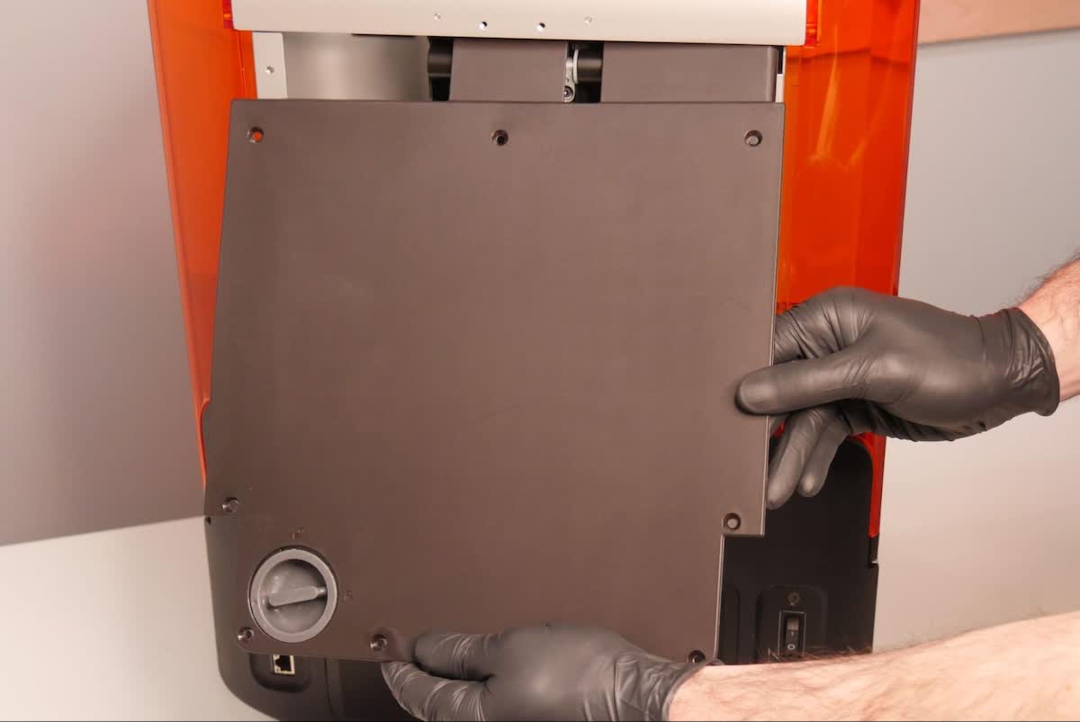 重新安裝後蓋板