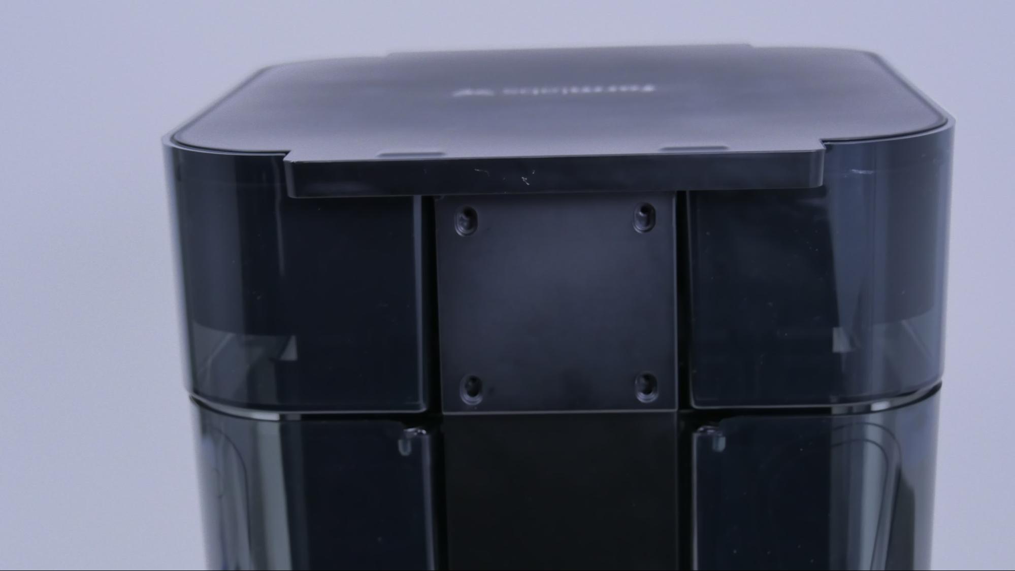 Replacing the Form Wash (1st Generation) outer lid hinge