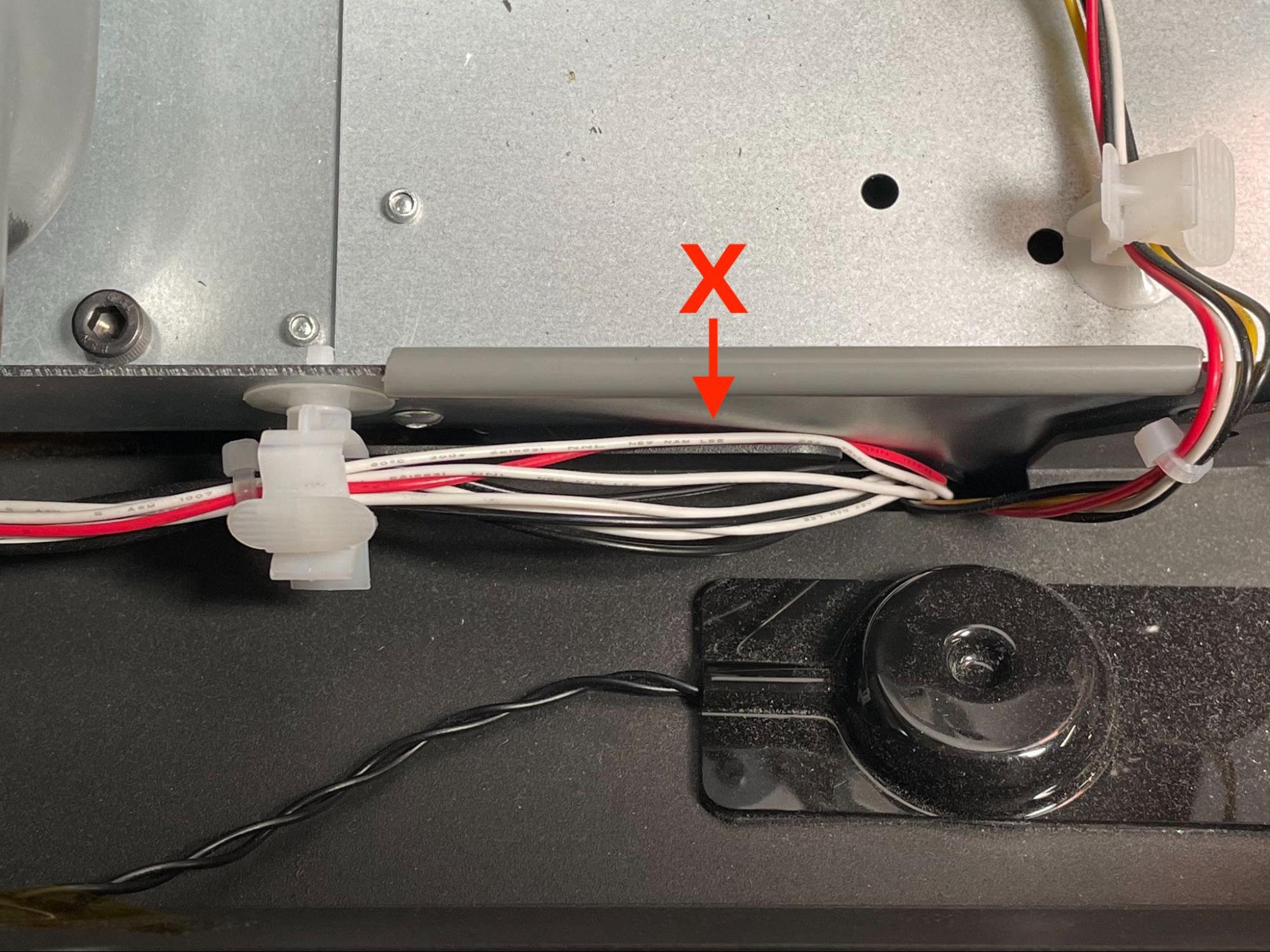 Replacing the Fuse 1 display assembly