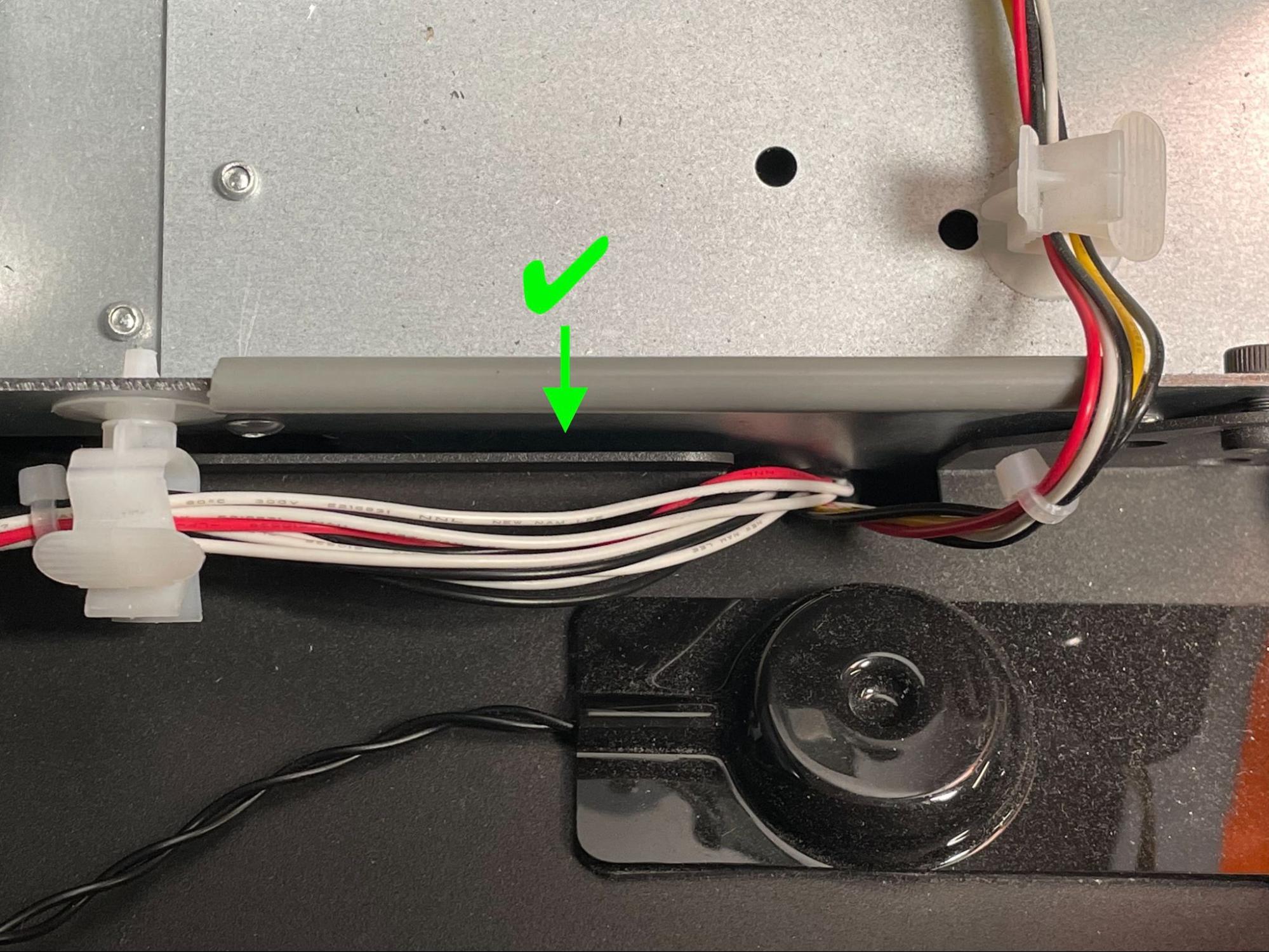 Replacing the Fuse 1 display assembly