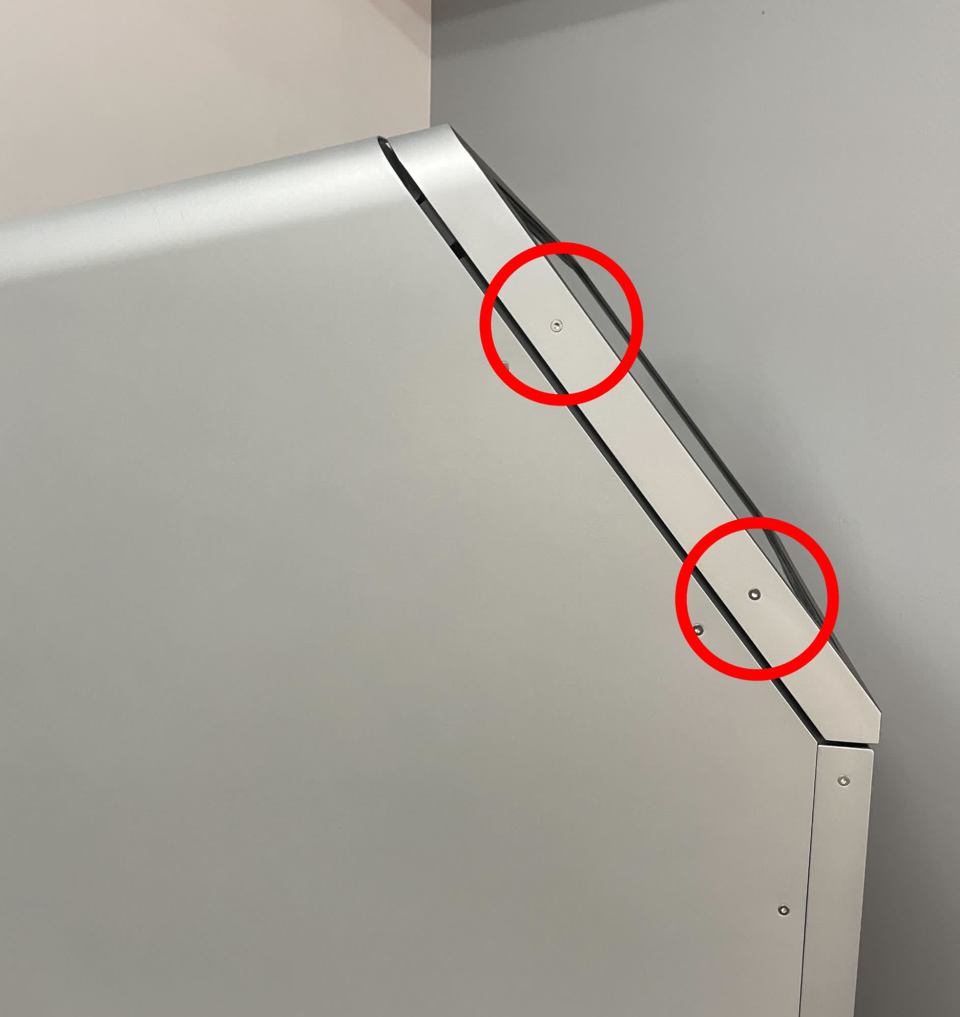 Replacing the Fuse Blast door window