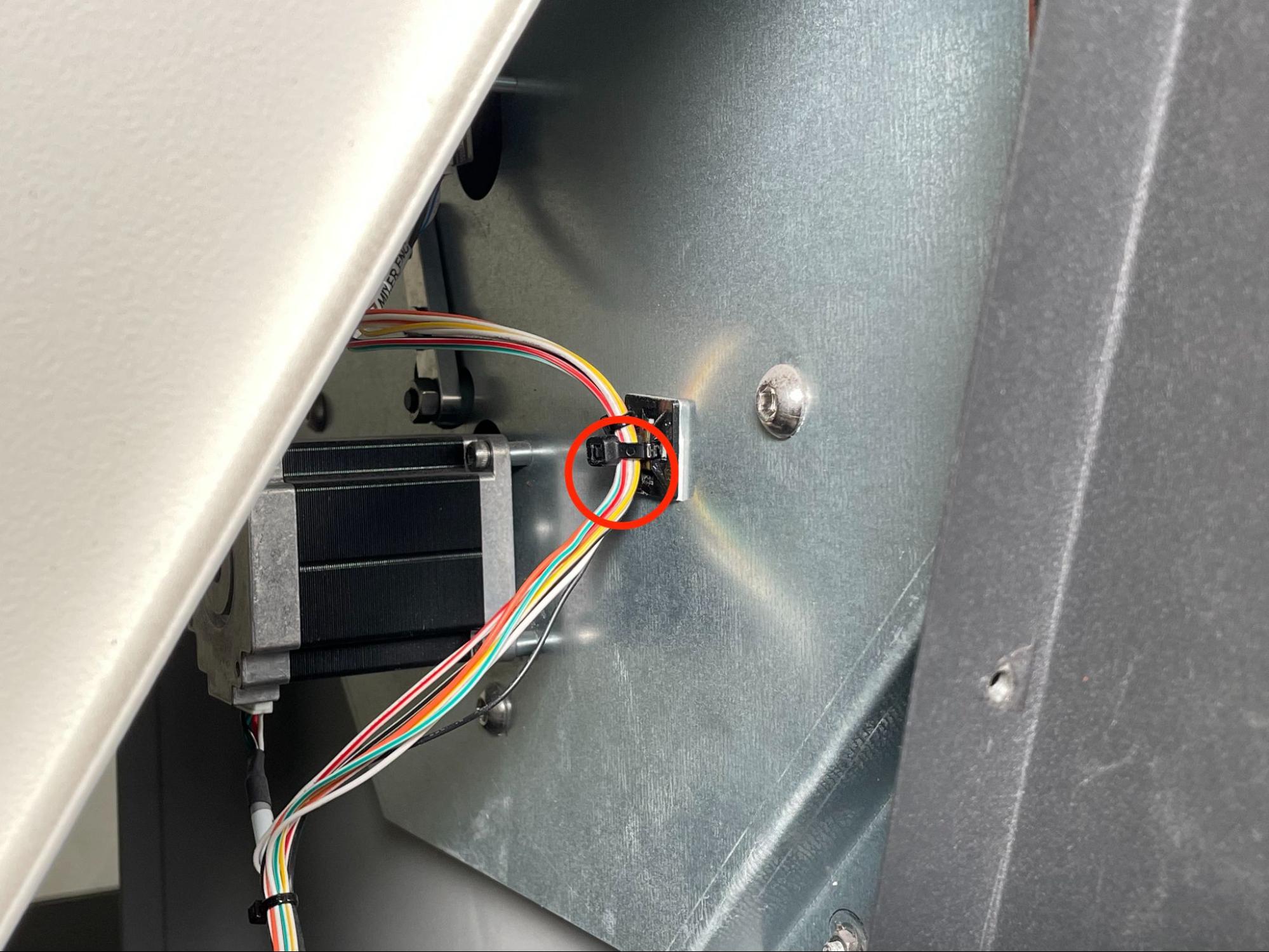 Replacing the Fuse Sift mixer assembly