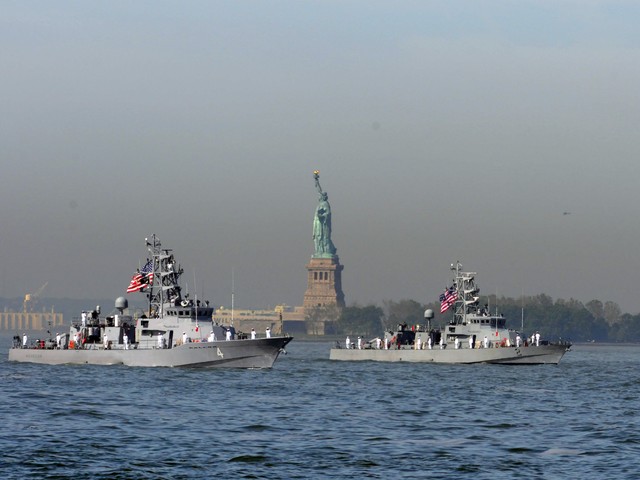 On Hudson New York Welcomes The Fleet