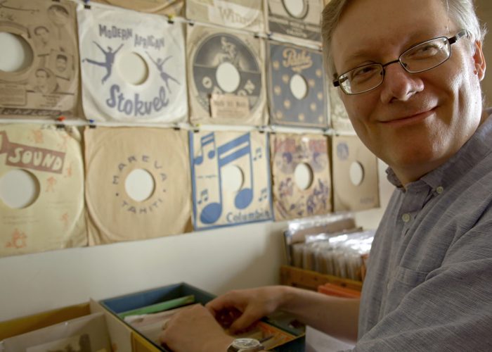 'Bathtubs Over Broadway' an ode to the industrial musical