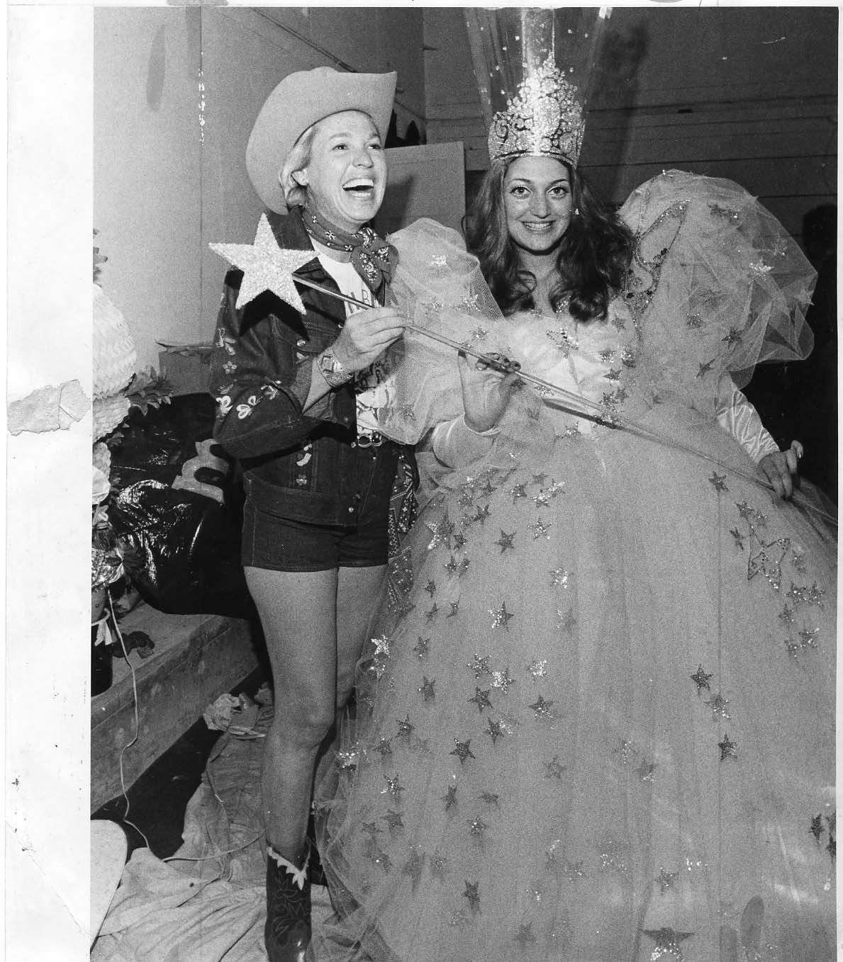 Timeline 'Beach Blanket Babylon' from street theater to Queen