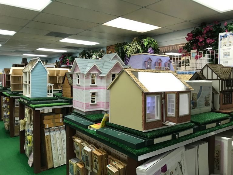 Dollhouses, Trains and More owners are packing up their toys and trading them for retirement