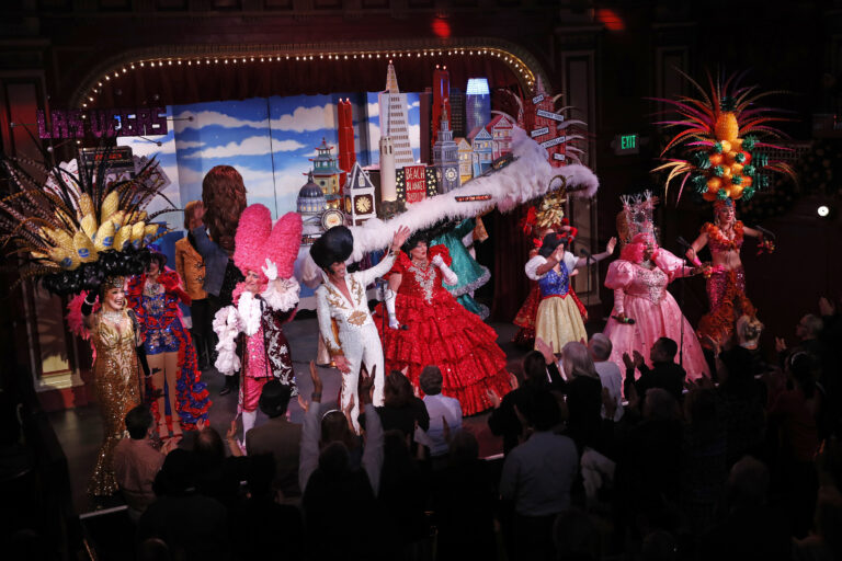 'Beach Blanket Babylon' says goodbye with the performance of a lifetime