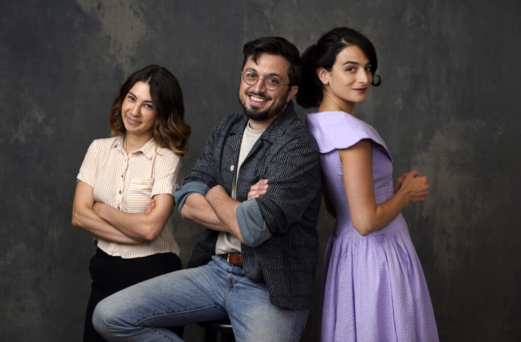 Jenny Slate Fulfills Dream To Be Romantic Lead in 'I Want You Back' Movie, Interviews