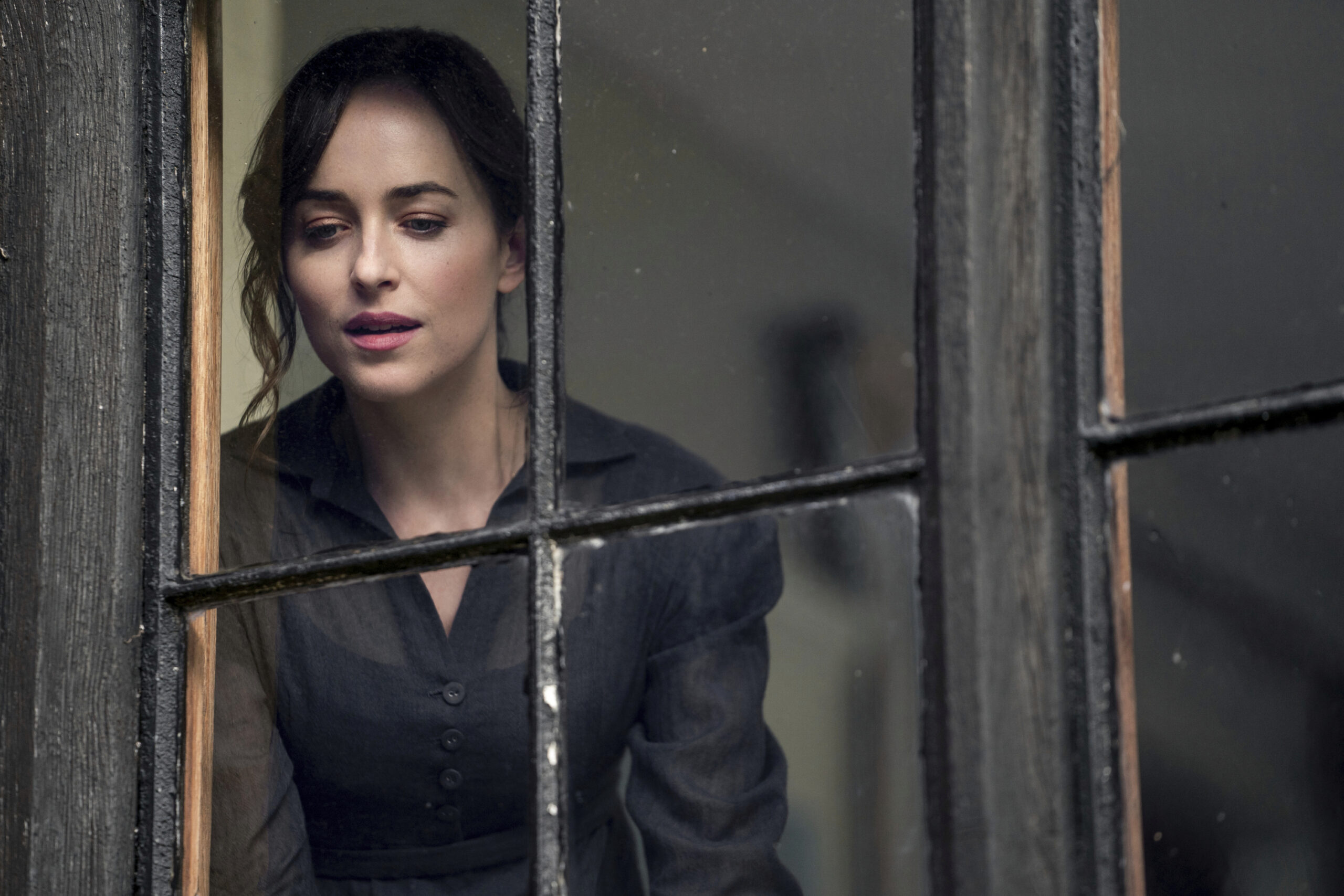 Review: Netflix's 'Persuasion' could use less of Dakota Johnson's narration