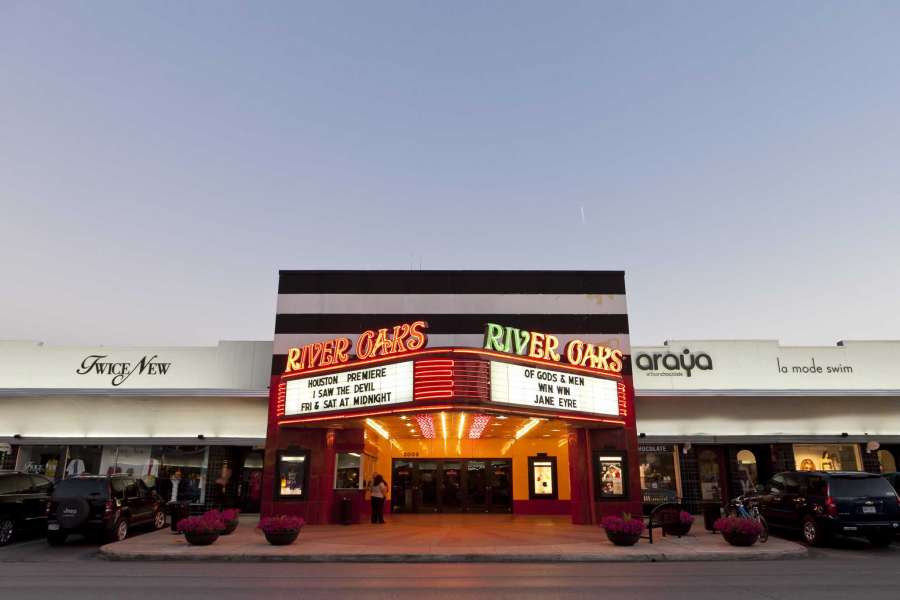 premiere oaks movies