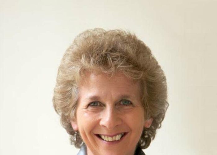 Barrierbreaking female conductor Jane Glover heads to Houston this