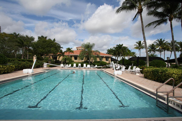 Valencia Lakes pool gated community