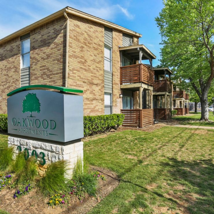 Oakwood Apartments Arlington, TX
