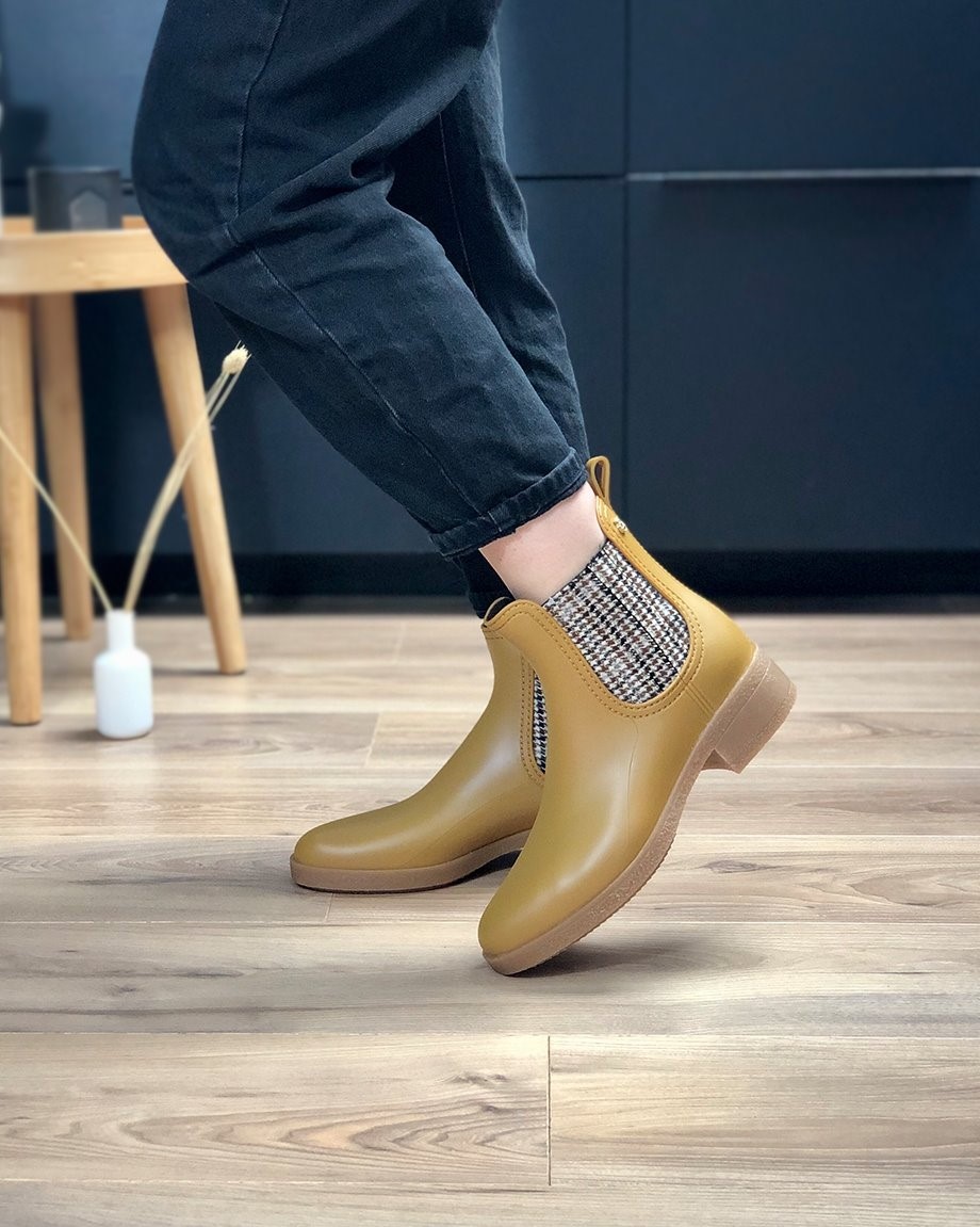 Lemon Jelly gold rain boots