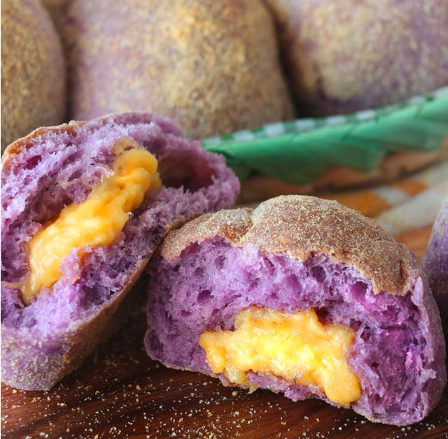 Ube Pan de Sal