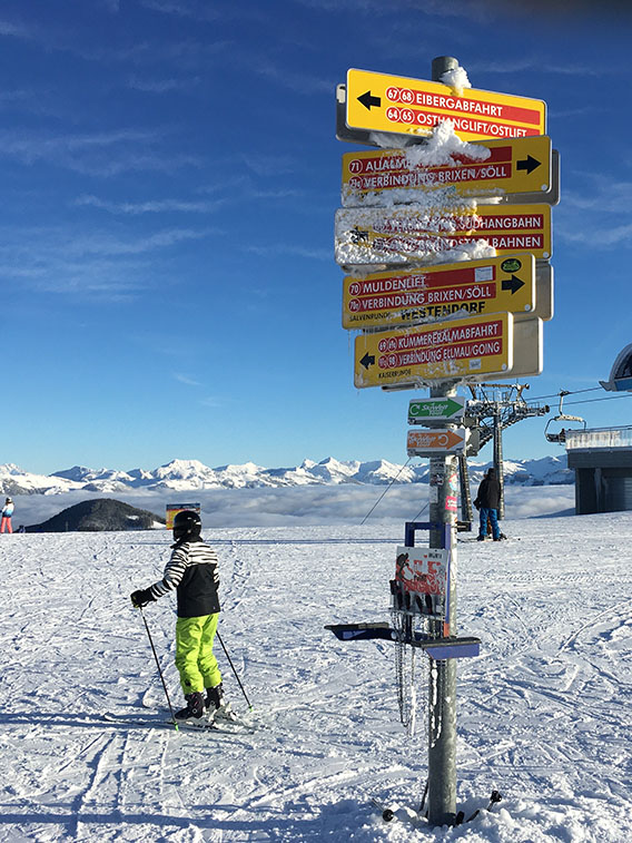 Directonal signs showing the way to nearby distinations.