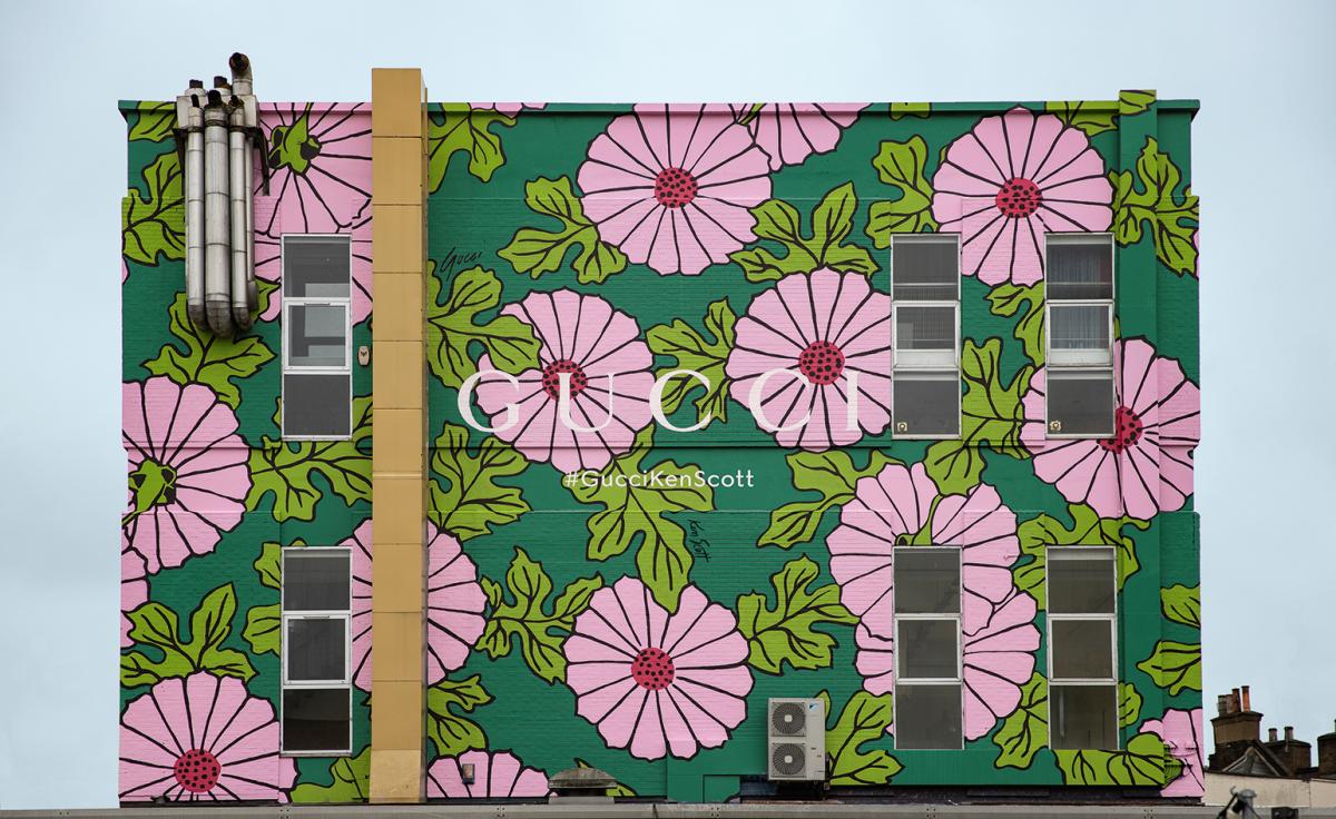 Gucci mural in London