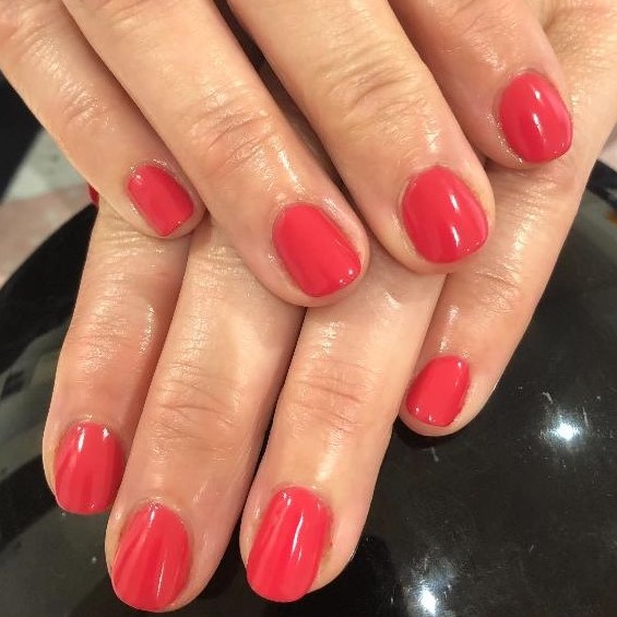 coral nails