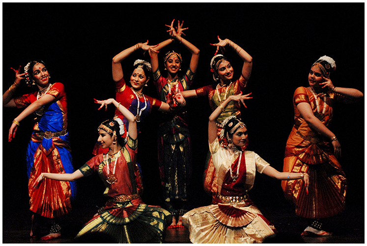 Bharatanatyam dancers