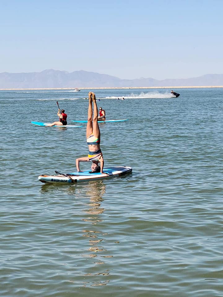 paddleboard handstand