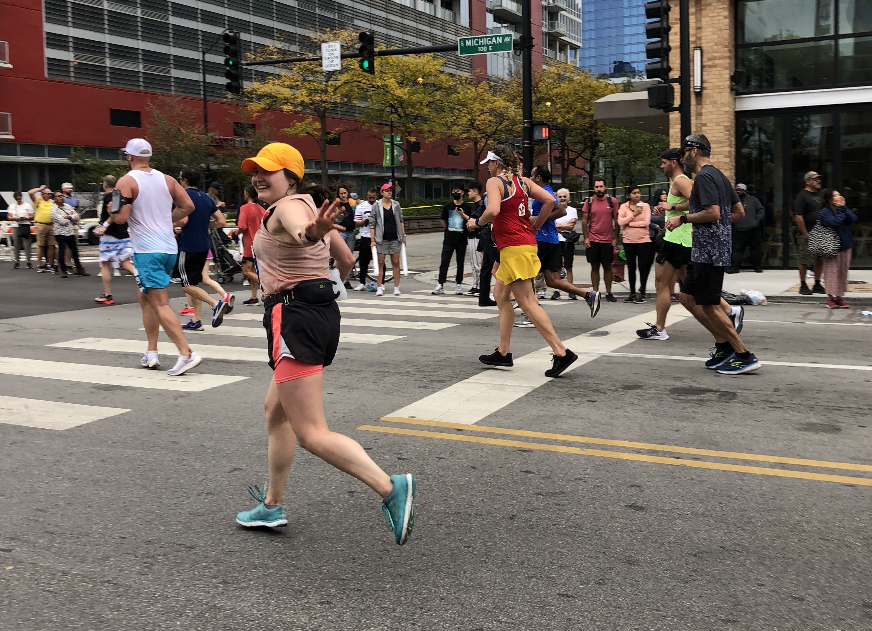 Samantha running the 2021 Chicago Marathon