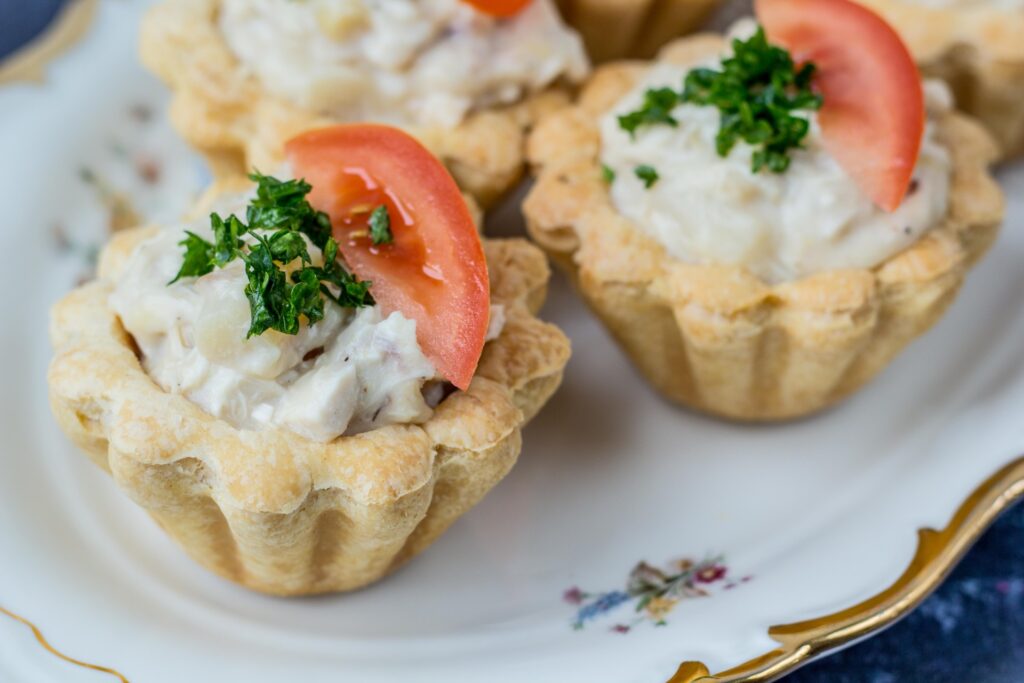 Tarteletter med høns i asparges