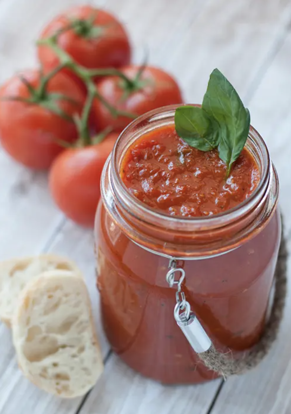 sugo in jar