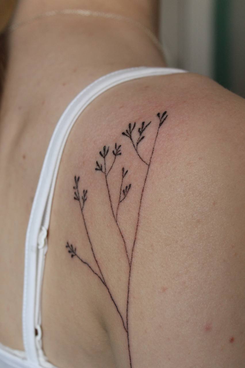 floral tattoo