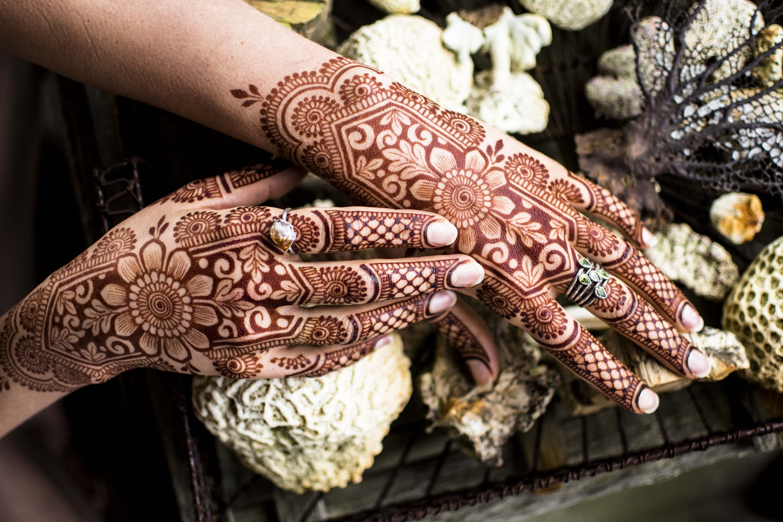 bride henna hand