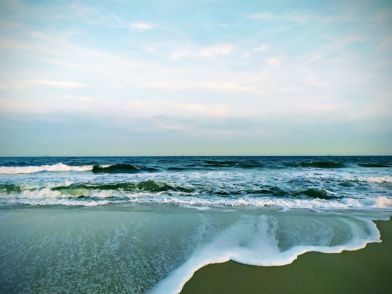 photo of Atlantic ocean shore