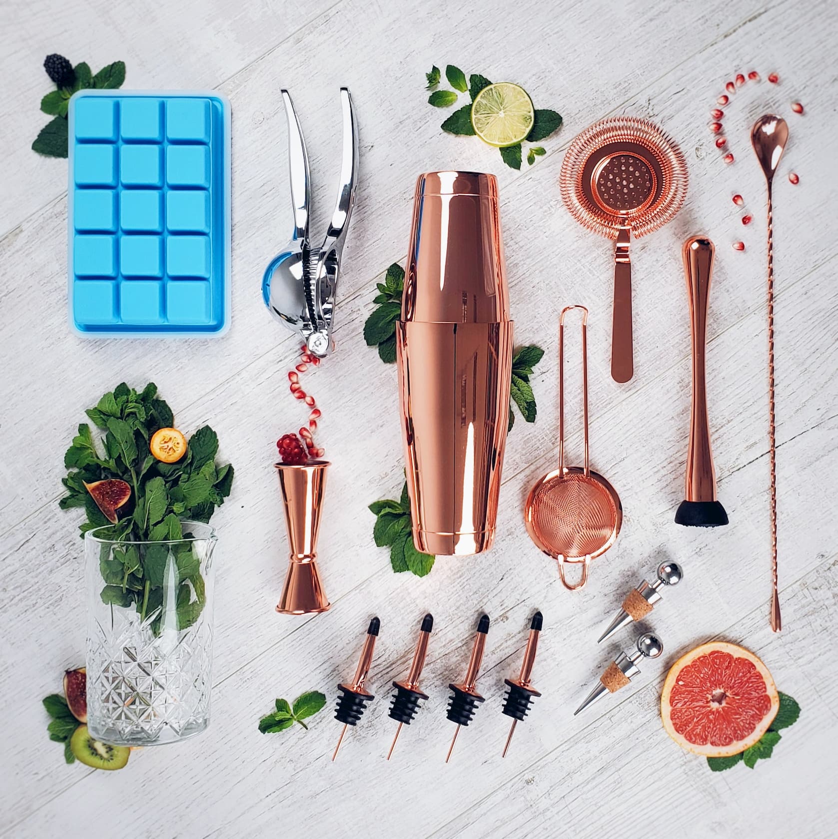 Toolset for making cocktails at home