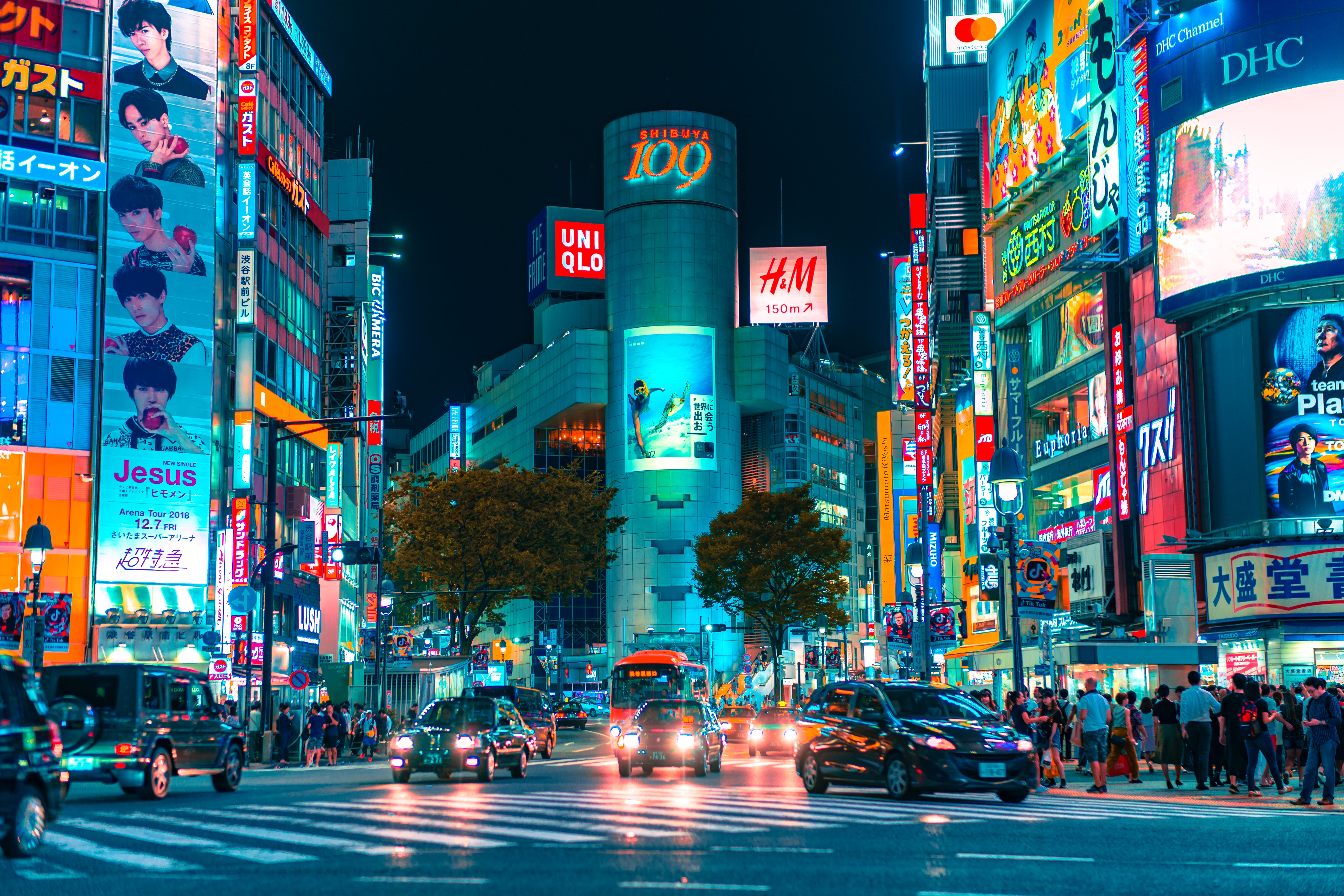 Shibuya crossing in Tokyo