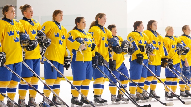 image of hockey players