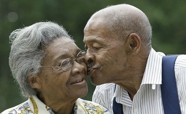 Old Old-black-couple