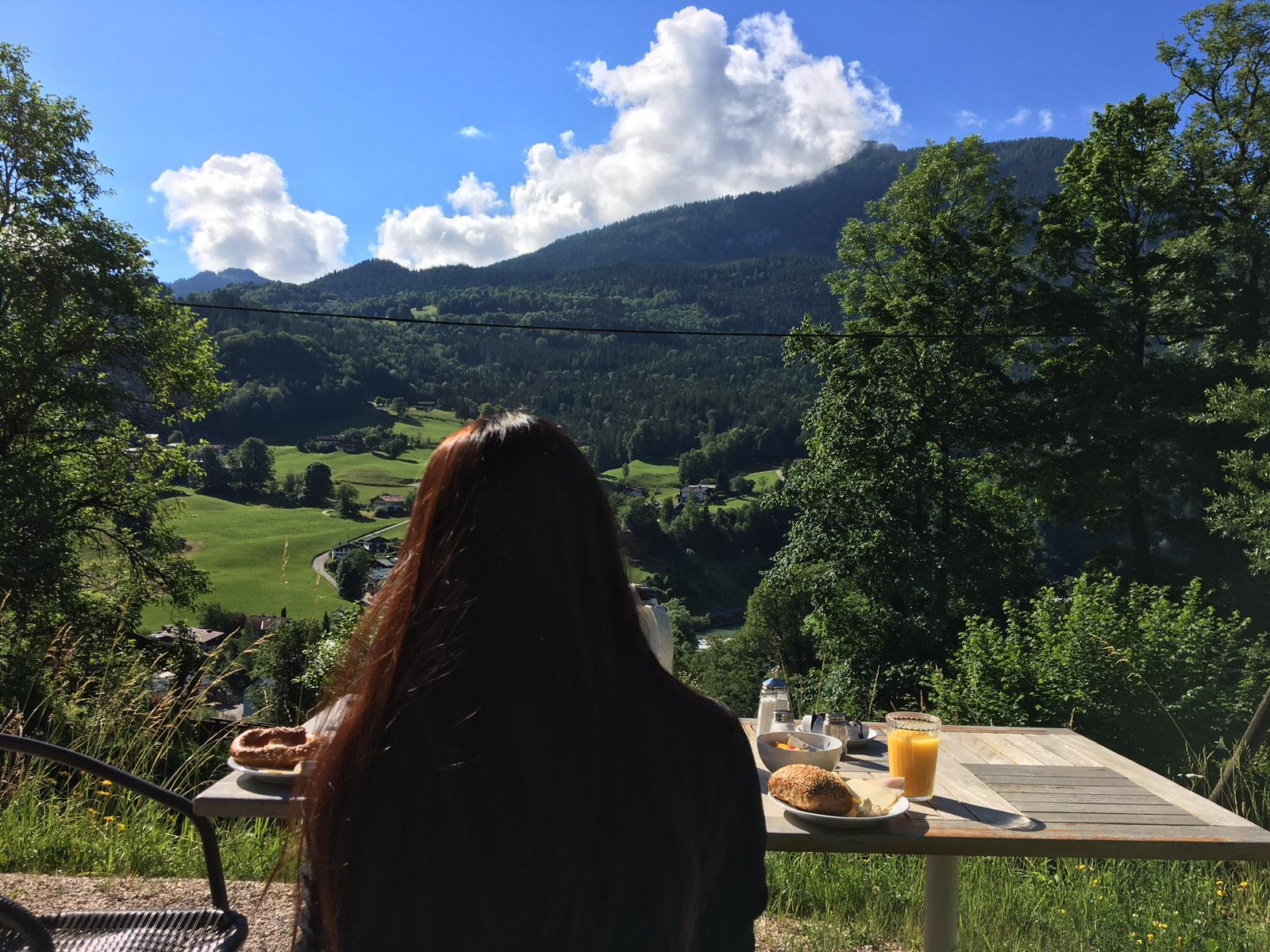 Peaceful breack fast with beautiful mountain view