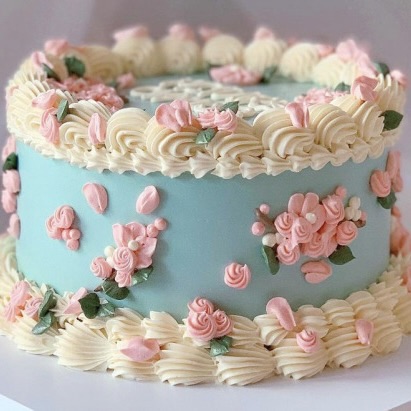 baby blue cake