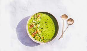 Avocado smoothie bowl